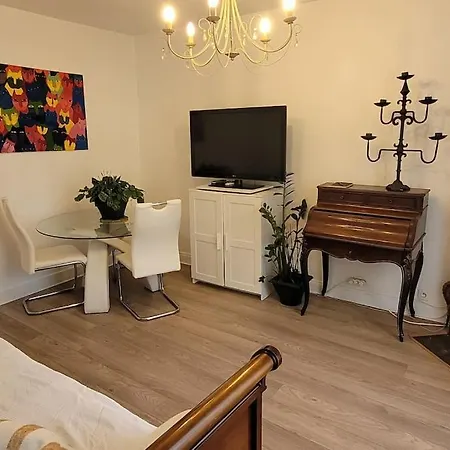 Proche Du Chateau De Versailles Apartment